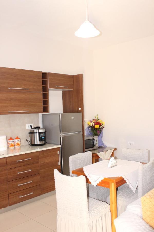 Leva'S Apartments Sarandë 外观 照片