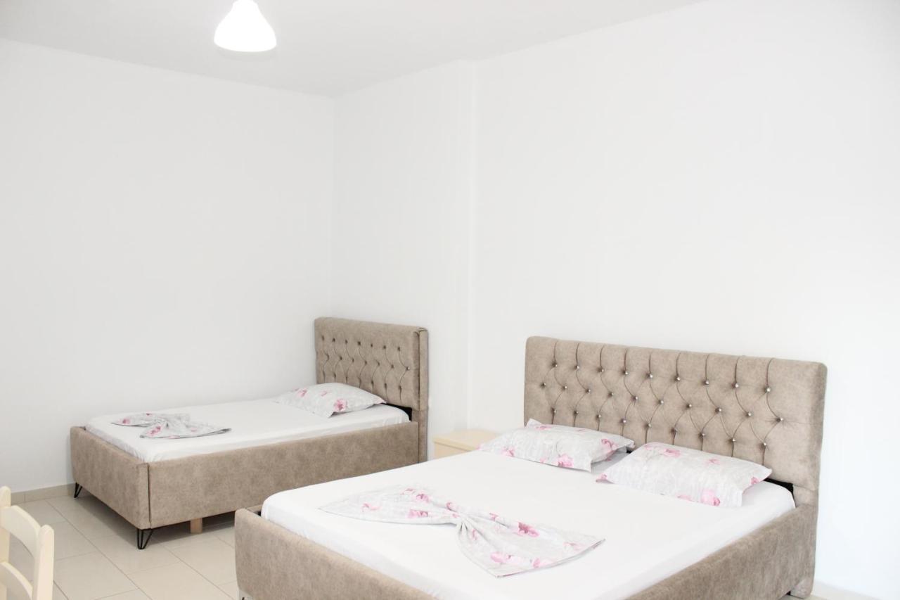 Leva'S Apartments Sarandë 外观 照片