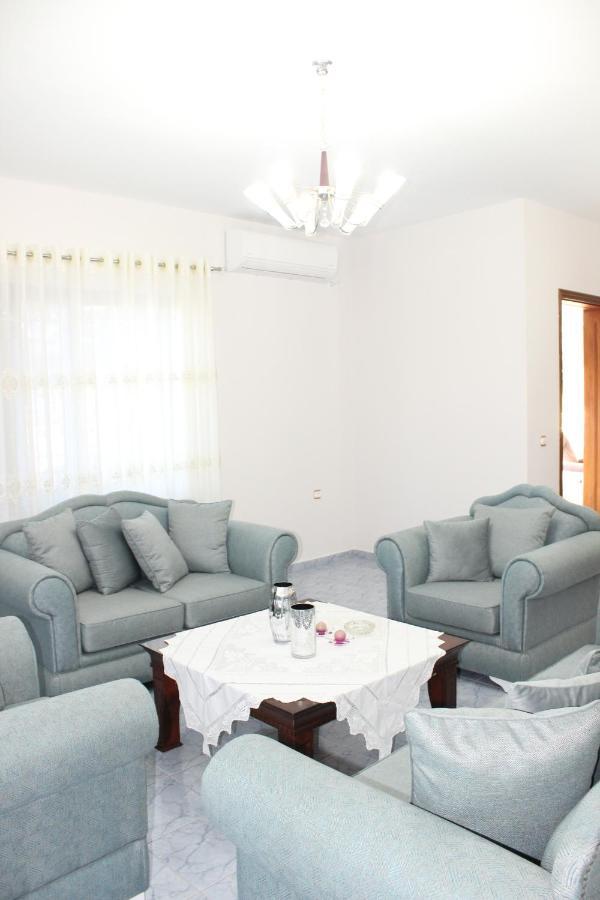 Leva'S Apartments Sarandë 外观 照片