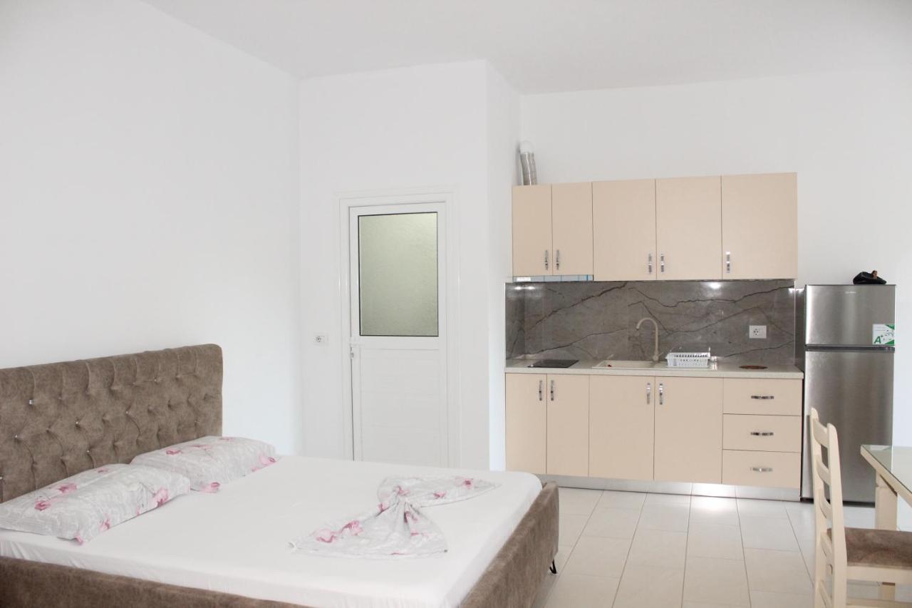 Leva'S Apartments Sarandë 外观 照片