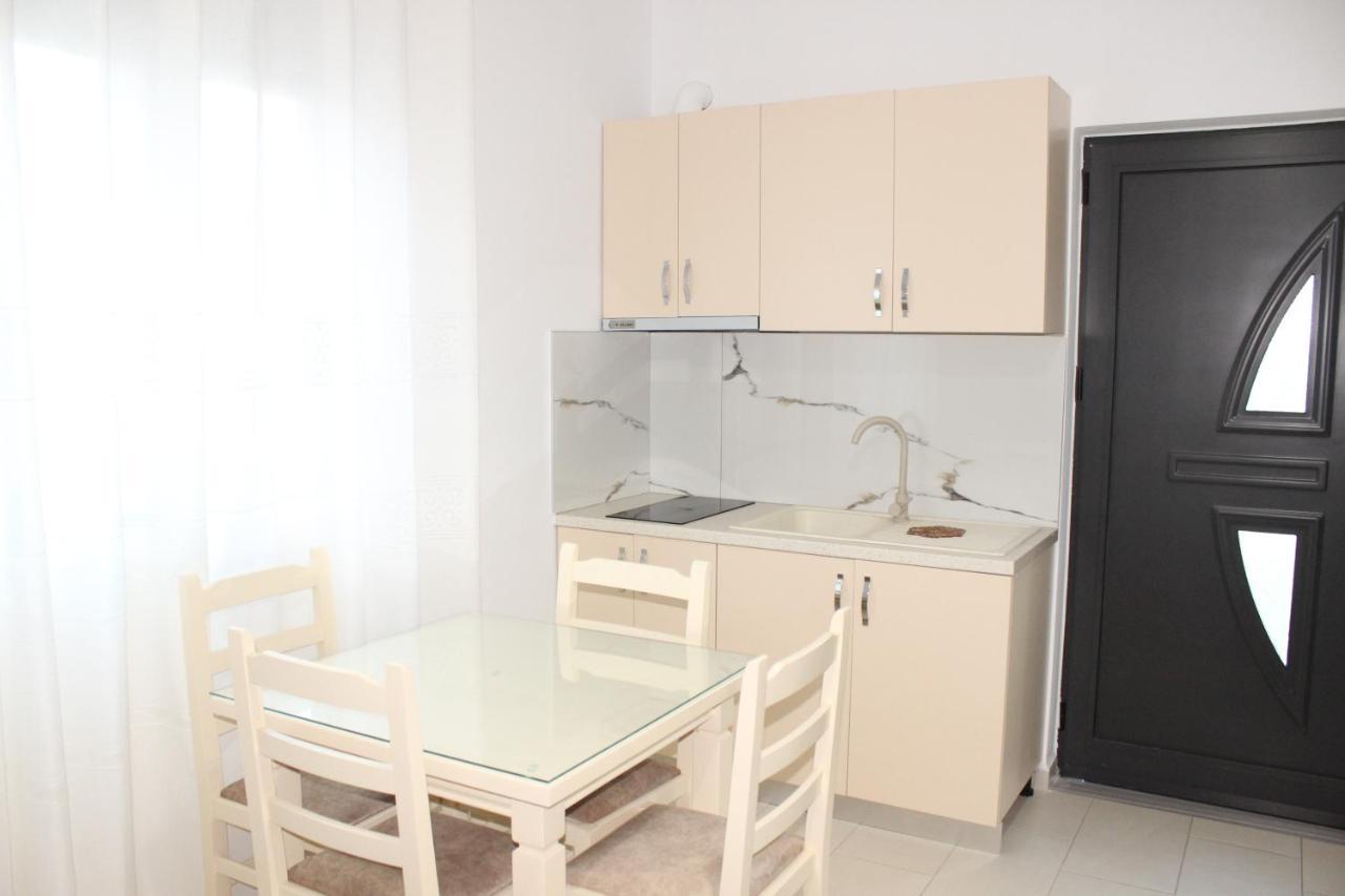 Leva'S Apartments Sarandë 外观 照片